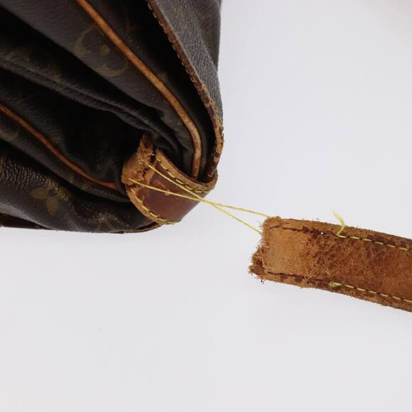 LOUIS VUITTON Monogram Saumur 35 Shoulder Bag M42254 - Picture 9 of 16